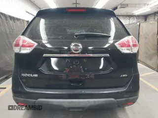 2016 Nissan Rogue SV z VIN KNMAT2MV8GP668191, wystawiony jako IAAI lot #42237376 z przebiegiem 93 719 mil mil oraz . Historia ofert i sprzedaży dostępna na DreamBid. Obrazek 16.