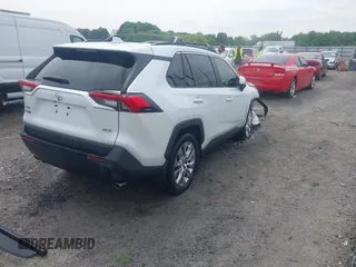 2024 Toyota RAV4 XLE Premium z VIN 2T3C1RFV3RW311870, wystawiony jako IAAI lot #42066945 z przebiegiem 16 237 mil mil oraz . Historia ofert i sprzedaży dostępna na DreamBid. Obrazek 4.