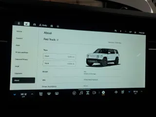 2023 Rivian R1S Adventure z VIN 7PDSGABA2PN013659, wystawiony jako Copart lot #53475945 z przebiegiem 13 928 mil mil oraz Szkody całkowita. Historia ofert i sprzedaży dostępna na DreamBid. Obrazek 9.