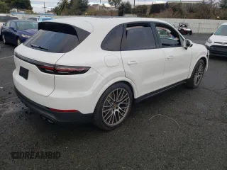 2022 Porsche Cayenne z VIN WP1AA2AY4NDA06206, wystawiony jako Copart lot #70961832 z przebiegiem Nie podano mil oraz . Historia ofert i sprzedaży dostępna na DreamBid. Obrazek 3.