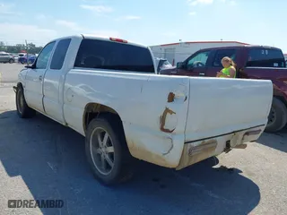 2006 Chevrolet Silverado 1500 LT1 with VIN 1GCEC19V46Z210980, listed as a IAAI auction lot 40189952 with 228,543 mi miles. Bid and sale history available at carsss.com. Image 3.