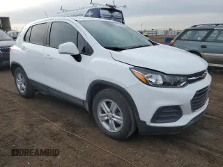 2021 Chevrolet Trax LS z VIN KL7CJKSB1MB312761, wystawiony jako Copart lot #51279365 z przebiegiem 63 098 mil mil oraz Szkoda całkowita • Salvage title. Historia ofert i sprzedaży dostępna na DreamBid. Obrazek 4.