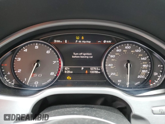 2017 Audi S8 z VIN WUAJ5AFD8HN901401, wystawiony jako Copart lot #77734973 z przebiegiem 133 780 mil mil oraz . Historia ofert i sprzedaży dostępna na DreamBid. Obrazek 9.