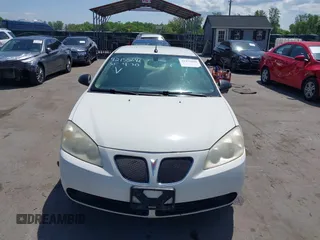 2008 Pontiac G6 1SV Value Leader z VIN 1G2ZF57B184150315, wystawiony jako IAAI lot #42155646 z przebiegiem 350 654 mil mil oraz . Historia ofert i sprzedaży dostępna na DreamBid. Obrazek 12.