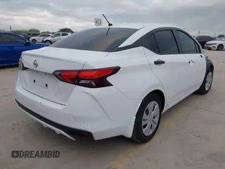 2022 Nissan Versa S z VIN 3N1CN8DV2NL821813, wystawiony jako IAAI lot #42163493 z przebiegiem 88 645 mil mil oraz . Historia ofert i sprzedaży dostępna na DreamBid. Obrazek 4.