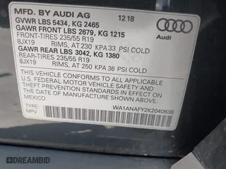 2019 Audi Q5 Premium with VIN WA1ANAFY2K2040638, listed as a IAAI auction lot 42095555 with 98,990 mi miles. Bid and sale history available at carsss.com. Image 9.