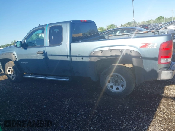 2013 GMC Sierra 1500 SLE z VIN 1GTR2VE77DZ392142, wystawiony jako IAAI lot #42280722 z przebiegiem 183 312 mil mil oraz . Historia ofert i sprzedaży dostępna na DreamBid. Obrazek 14.