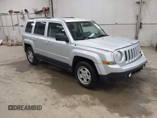 2013 Jeep Patriot Sport z VIN 1C4NJRBBXDD263102, wystawiony jako IAAI lot #42082219 z przebiegiem 102 744 mil mil oraz . Historia ofert i sprzedaży dostępna na DreamBid. Obrazek 1.