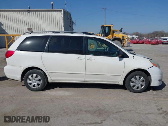 2008 Toyota Sienna CE with VIN 5TDZK23C28S132690, listed as a IAAI auction lot 41807126 with 198,152 mi miles. Bid and sale history available at carsss.com. Image 13.