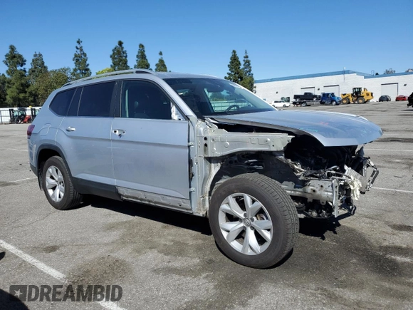 2018 Volkswagen Atlas SE with VIN 1V2DR2CA8JC546213, listed as a Copart auction lot 50078235 with 85,815 mi miles and Salvage title. Bid and sale history available at DreamBid. Image 4.