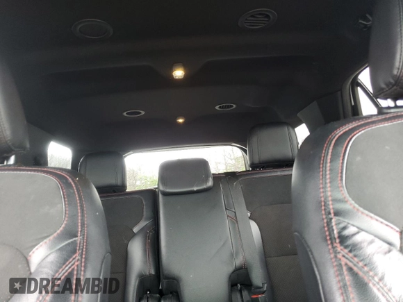 2019 Ford Explorer XLT z VIN 1FM5K8D84KGA57144, wystawiony jako Copart lot #60521115 z przebiegiem 131 517 mil mil oraz Szkoda całkowita • Salvage title. Historia ofert i sprzedaży dostępna na DreamBid. Obrazek 10.