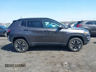 2018 Jeep Compass Trailhawk with VIN 3C4NJDDB5JT316326, listed as a IAAI auction lot 41940801 with 111,941 mi miles and . Bid and sale history available at carsss.com. Image 13.