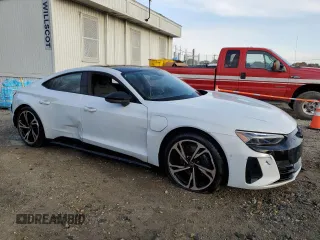 2022 Audi e-tron GT Prestige z VIN WAUEJBFW6N7009405, wystawiony jako Copart lot #72358873 z przebiegiem 6207 mil mil oraz . Historia ofert i sprzedaży dostępna na DreamBid. Obrazek 4.