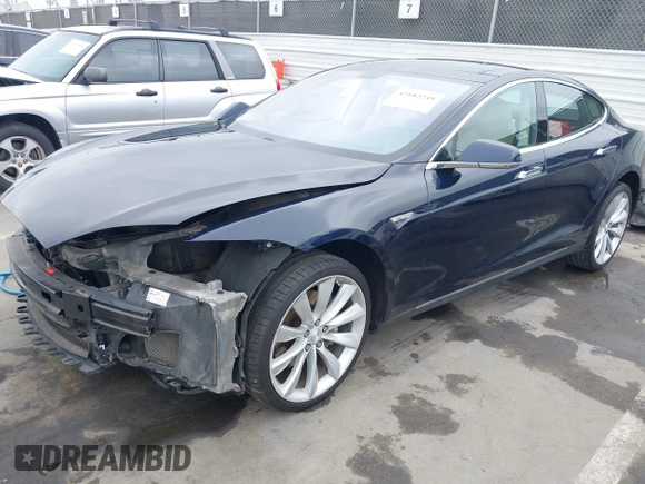 2014 Tesla Model S 60 with VIN 5YJSA1H10EFP30234, listed as a IAAI auction lot 42182249 with 186,654 mi miles and . Bid and sale history available at DreamBid. Image 20.