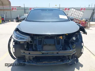 2023 Volkswagen ID.4 Pro S z VIN 1V2GNPE80PC006590, wystawiony jako IAAI lot #42178241 z przebiegiem 17 177 mil mil oraz . Historia ofert i sprzedaży dostępna na DreamBid. Obrazek 13.