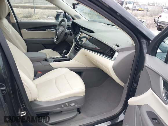 2022 Cadillac XT6 Premium Luxury with VIN 1GYKPDRS3NZ135129, listed as a IAAI auction lot 41789037 with 25,607 mi miles. Bid and sale history available at carsss.com. Image 5.