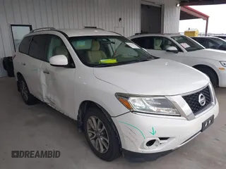 2014 Nissan Pathfinder SV with VIN 5N1AR2MN4EC716333, listed as a IAAI auction lot 41914147 with 159,987 mi miles. Bid and sale history available at carsss.com. Image 6.