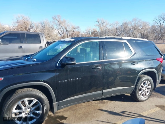 2018 Chevrolet Traverse LT Cloth with VIN 1GNEVGKW7JJ278589, listed as a IAAI auction lot 41432399 with 181,282 mi miles. Bid and sale history available at carsss.com. Image 14.