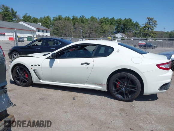 2013 Maserati GranTurismo Sport с VIN ZAM45VLA9D0069498, выставлен на аукционе IAAI как лот 42097129 с пробегом 61 793 миль миль и . История ставок и продаж доступна на DreamBid. Изображение 14.