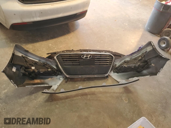 2017 Hyundai Sonata Limited with VIN KMHE34L10HA058197, listed as a Copart auction lot 41612434 with 146,096 mi miles and . Bid and sale history available at DreamBid. Image 12.