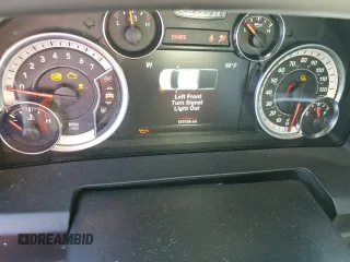2018 Ram 1500 SLT z VIN 1C6RR6GT1JS101030, wystawiony jako Copart lot #79405024 z przebiegiem 107 436 mil mil oraz Szkody całkowita. Historia ofert i sprzedaży dostępna na DreamBid. Obrazek 9.