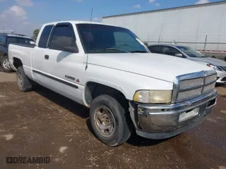 2001 Dodge Ram 1500 with VIN 3B7HC13Z61M264915, listed as a IAAI auction lot 41477847 with 299,197 mi miles. Bid and sale history available at carsss.com. Image 1.