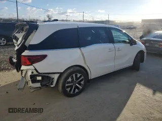 2025 Honda Odyssey EX-L with VIN 5FNRL6H60SB005200, listed as a Copart auction lot 45318305 with 3,250 mi miles and Salvage Title. Bid and sale history available at carsss.com. Image 3.