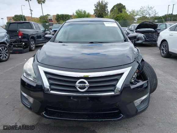 2013 Nissan Altima 2.5 SV with VIN 1N4AL3AP8DN487973, listed as a IAAI auction lot 42053839 with 124,871 mi miles. Bid and sale history available at carsss.com. Image 12.