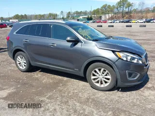 2017 Kia Sorento LX with VIN 5XYPGDA33HG215811, listed as a IAAI auction lot 41911945 with 74,660 mi miles. Bid and sale history available at carsss.com. Image 1.