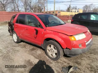 2005 Saturn VUE with VIN 5GZCZ63455S803403, listed as a IAAI auction lot 41816330 with 303,015 mi miles. Bid and sale history available at carsss.com. Image 1.