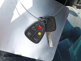 2002 Volvo S80 с VIN YV1TS91D021248950, выставлен на аукционе IAAI как лот 42416721 с пробегом 216 210 миль миль и . История ставок и продаж доступна на DreamBid. Изображение 11.