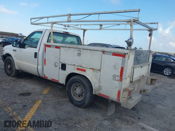 2002 Ford F-350 with VIN 1FDSF30L52ED64628, listed as a IAAI auction lot 41940130 with 237,792 mi miles and . Bid and sale history available at DreamBid. Image 3.