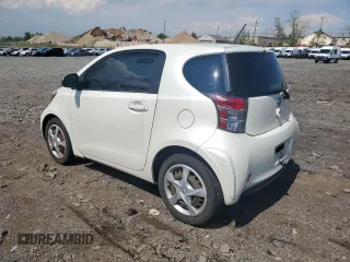 2012 Scion iQ z VIN JTNJJXB07CJ021400, wystawiony jako Copart lot #55720055 z przebiegiem 129 602 mil mil oraz Czysty tytuł • Clean title. Historia ofert i sprzedaży dostępna na DreamBid. Obrazek 2.