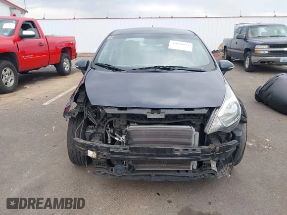 2013 Kia Rio SX z VIN KNADN4A32D6131000, wystawiony jako IAAI lot #41896171 z przebiegiem 83 138 mil mil oraz . Historia ofert i sprzedaży dostępna na DreamBid. Obrazek 13.