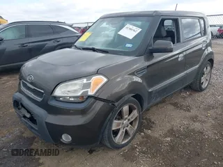 2010 Kia Soul + with VIN KNDJT2A23A7178534, listed as a IAAI auction lot 41380362 with 172,612 mi miles. Bid and sale history available at carsss.com. Image 18.