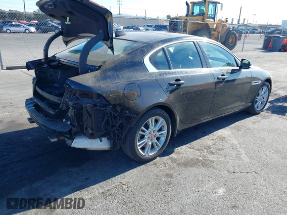 2018 Jaguar XE 25t Premium with VIN SAJAD4FX9JCP29457, listed as a IAAI auction lot 41255109 with 38,419 mi miles. Bid and sale history available at carsss.com. Image 4.