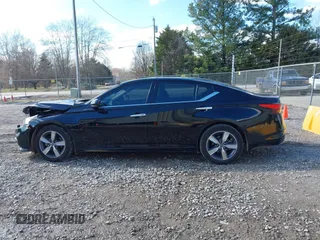 2020 Nissan Altima 2.5 SL with VIN 1N4BL4EV4LC221508, listed as a IAAI auction lot 41307608 with 61,414 mi miles. Bid and sale history available at carsss.com. Image 14.