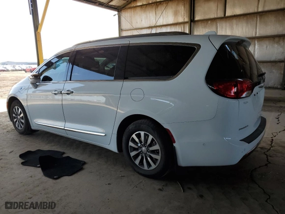 2020 Chrysler Pacifica Hybrid Limited with VIN 2C4RC1N78LR277757, listed as a Copart auction lot 51618035 with 50,133 mi miles and Clean Title. Bid and sale history available at carsss.com. Image 2.
