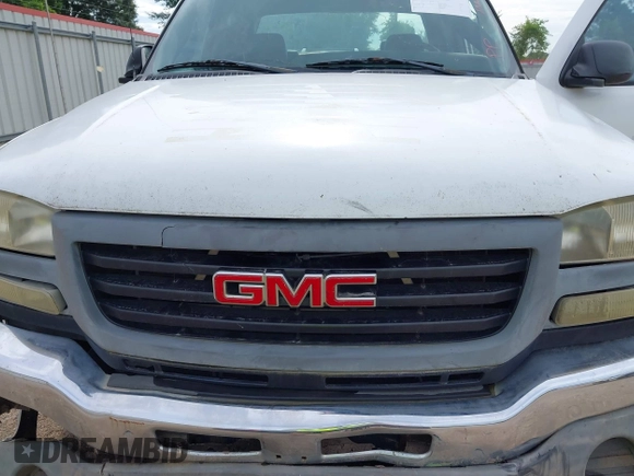 2006 GMC Sierra 2500HD SLE with VIN 1GTHC23U36F157077, listed as a IAAI auction lot 42438080 with Not provided miles and . Bid and sale history available at DreamBid. Image 10.