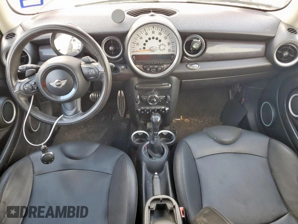 2013 MINI Hardtop S with VIN WMWSV3C55DT392526, listed as a Copart auction lot 62220765 with 152,585 mi miles and Clean title. Bid and sale history available at DreamBid. Image 8.