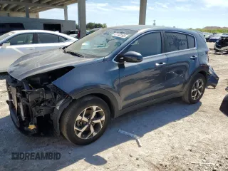 2020 Kia Sportage LX with VIN KNDPM3AC0L7725798, listed as a Copart auction lot 47143165 with 52,190 mi miles and Salvage Title. Bid and sale history available at carsss.com. Image 1.