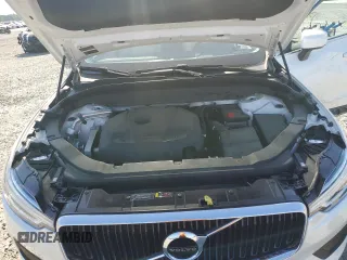 2018 Volvo XC60 Momentum with VIN LYV102RK3JB086865, listed as a Copart auction lot 53617825 with 29,337 mi miles and Salvage title. Bid and sale history available at DreamBid. Image 11.