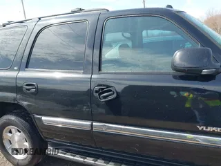 2005 GMC Yukon SLT with VIN 1GKEK13TX5R274020, listed as a IAAI auction lot 41889445 with 209,132 mi miles. Bid and sale history available at carsss.com. Image 13.