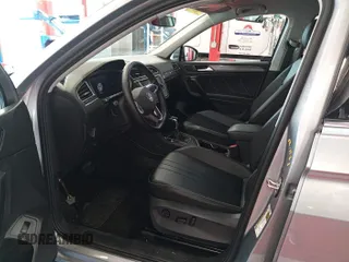 2024 Volkswagen Tiguan SE with VIN 3VV3B7AX8RM108454, listed as a IAAI auction lot 42793135 with 34,423 mi miles and . Bid and sale history available at DreamBid. Image 14.