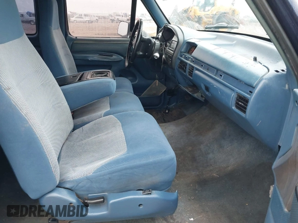 1995 Ford F-150 с VIN 1FTEX15N5SKA99806, выставлен на аукционе IAAI как лот 42162114 с пробегом Не указан миль и . История ставок и продаж доступна на DreamBid. Изображение 5.