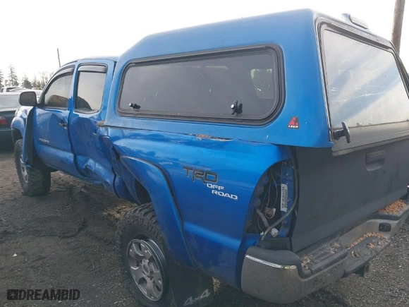 2007 Toyota Tacoma with VIN 5TELU42N57Z402916, listed as a IAAI auction lot 41505151 with 204,047 mi miles. Bid and sale history available at carsss.com. Image 3.