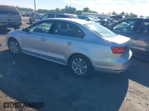 2015 Volkswagen Jetta SE с VIN 3VWD17AJ4FM323906, выставлен на аукционе IAAI как лот 42543996 с пробегом 88 382 миль миль и . История ставок и продаж доступна на DreamBid. Изображение 3.