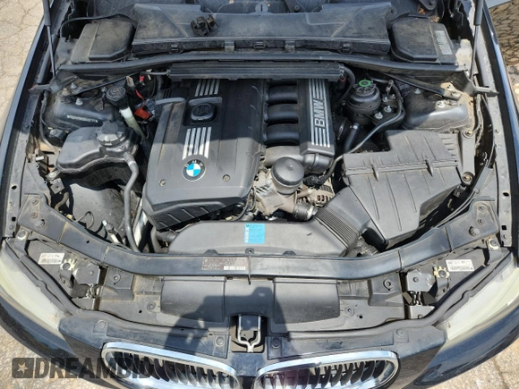 2011 BMW 3 Series 328i with VIN WBAPH7G55BNM57147, listed as a Copart auction lot 61478355 with 240,839 mi miles and Clean title. Bid and sale history available at DreamBid. Image 11.