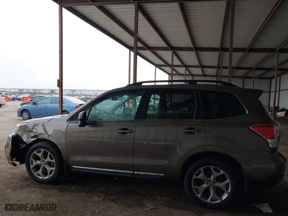 2018 Subaru Forester Touring with VIN JF2SJAWC5JH581626, listed as a IAAI auction lot 41479657 with 1 mi miles. Bid and sale history available at carsss.com. Image 14.