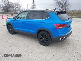 2023 Volkswagen Taos SE z VIN 3VVNX7B23PM344536, wystawiony jako IAAI lot #41069761 z przebiegiem 23 911 mil mil oraz . Historia ofert i sprzedaży dostępna na DreamBid. Obrazek 3.